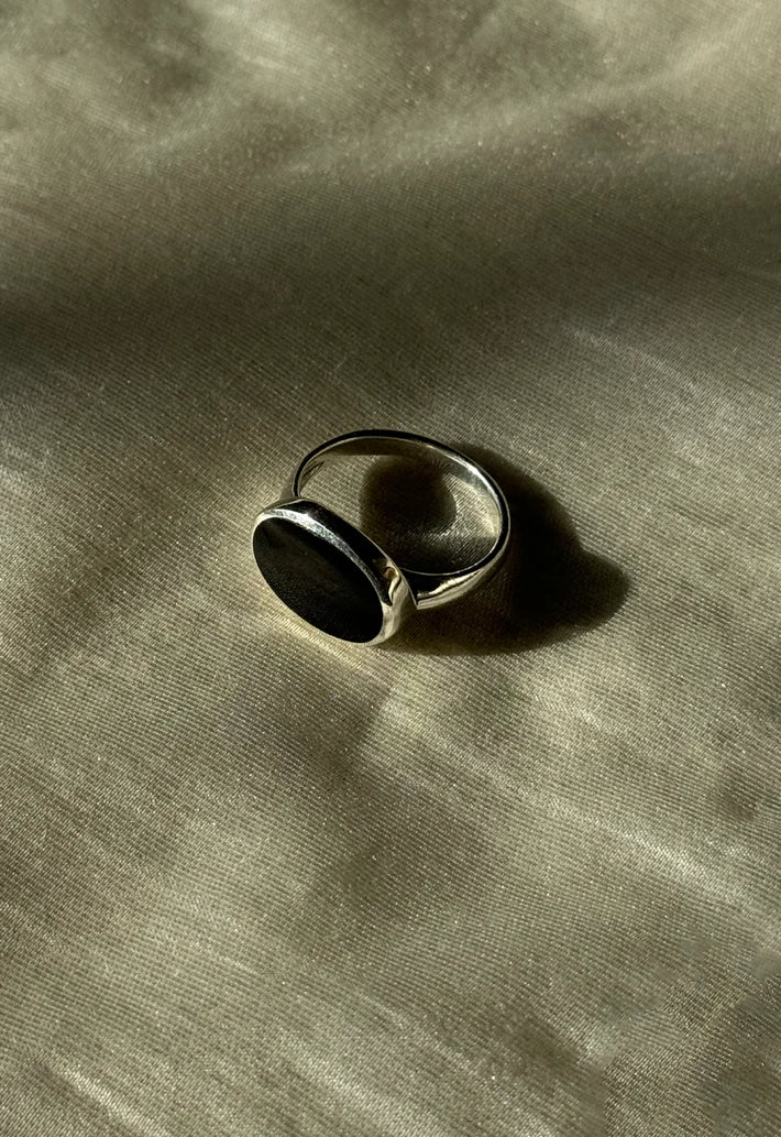 Simonett — Black Flat Stone Signet Ring