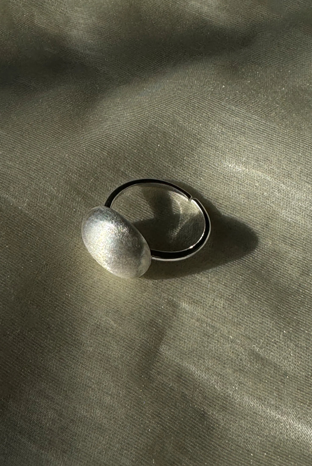 Simonett — Brushed Silver Pebble Ring