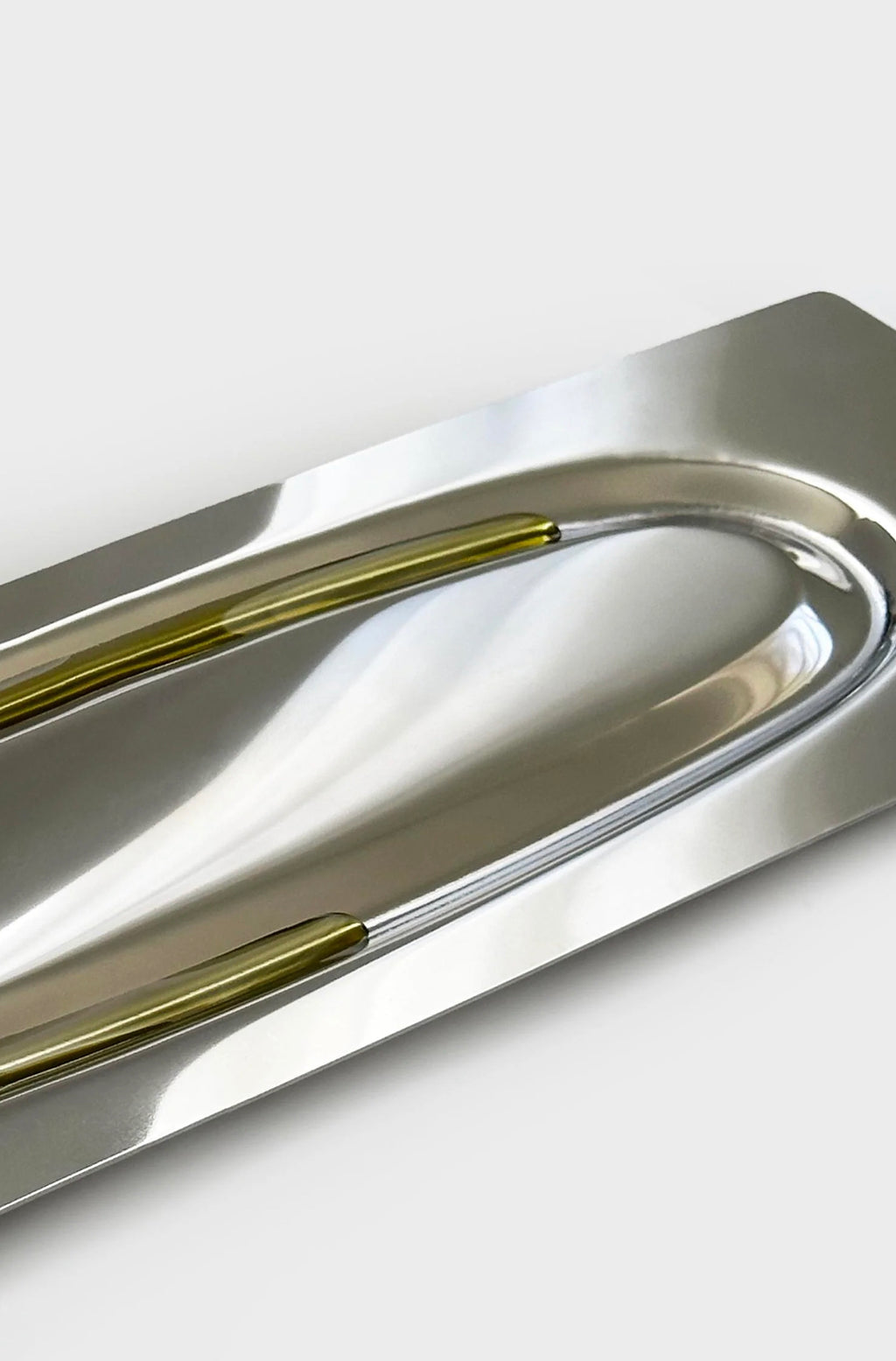 Simonett — Ananas Ananas, 104.3, Experimental Tray