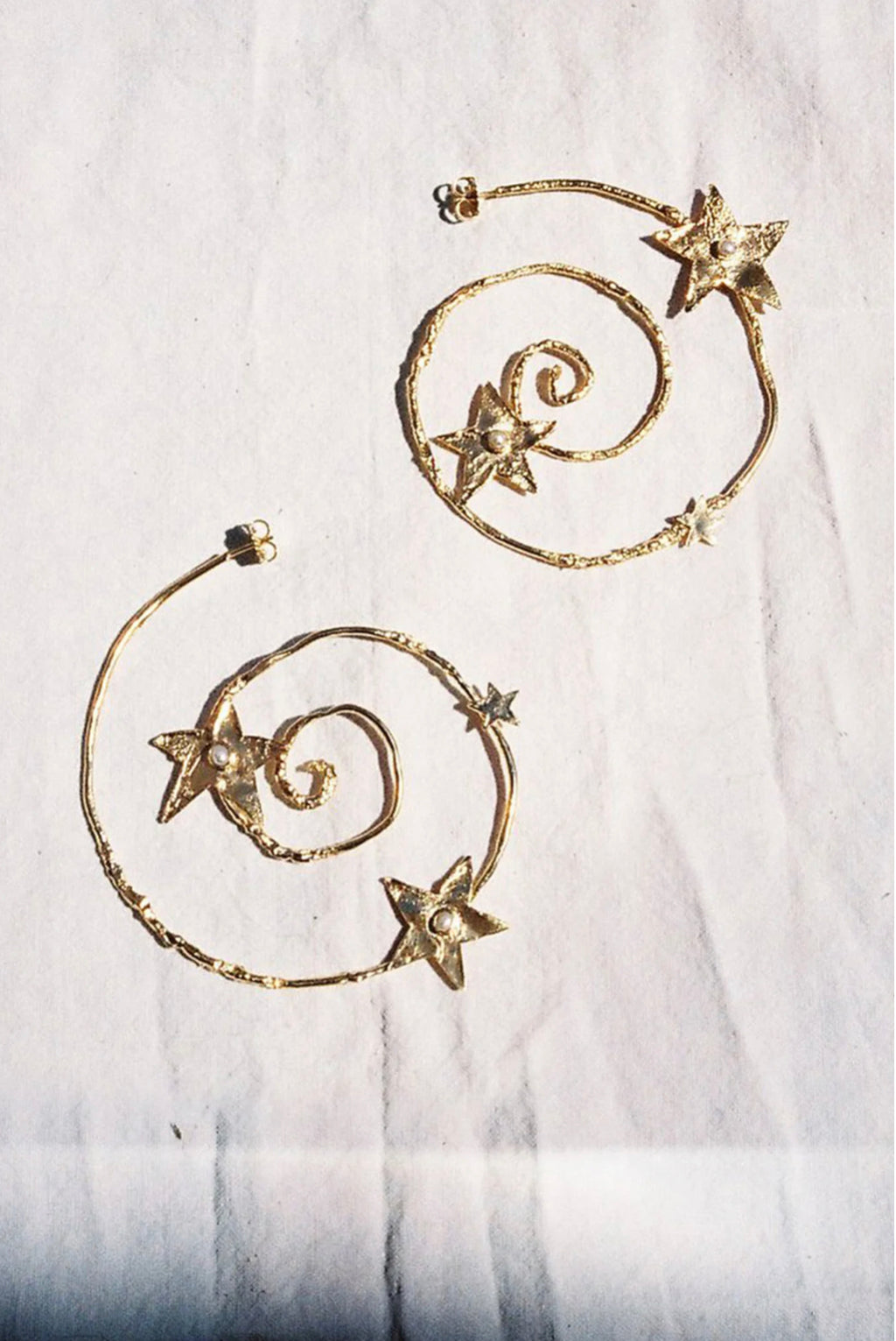 Simonett — Beatriz Jardinha, Celine Hoops, Gold
