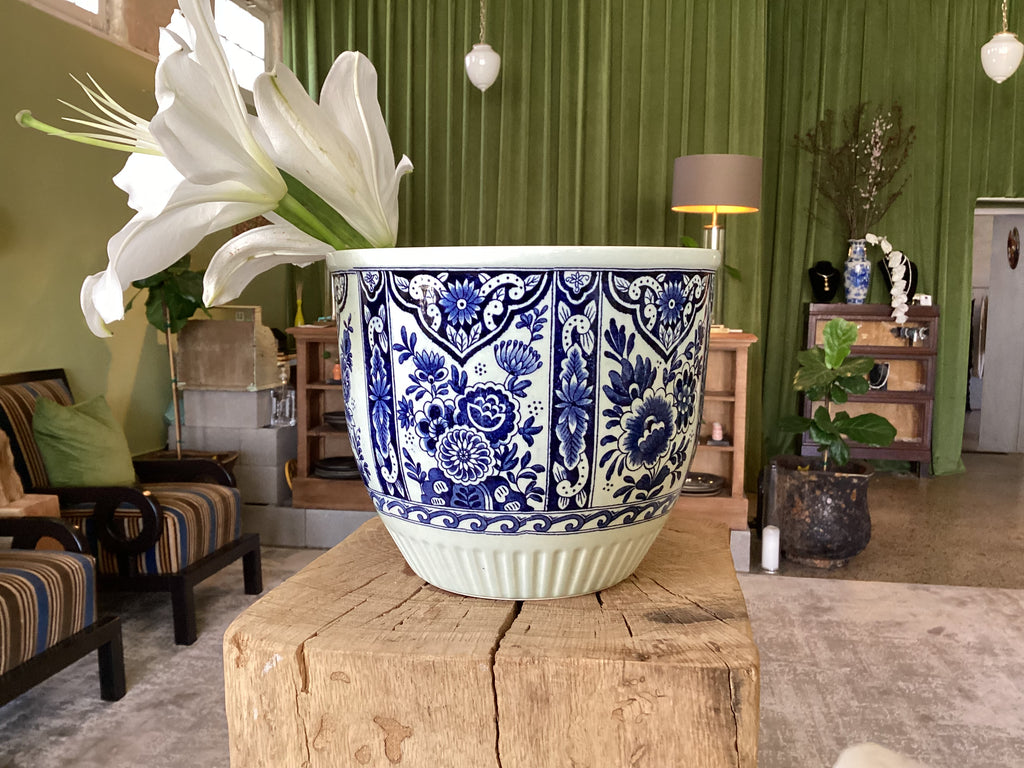 Delft Vase, Large I
