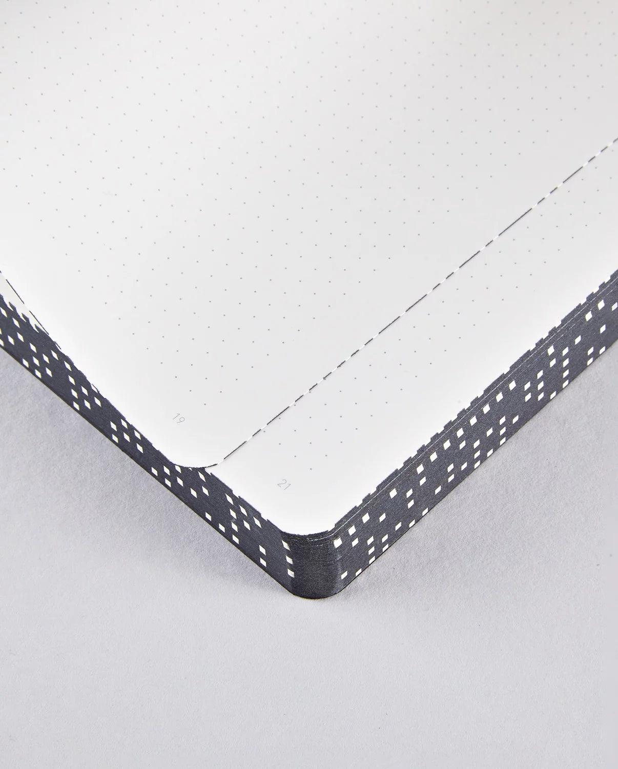 NUUNA — Analog, Large